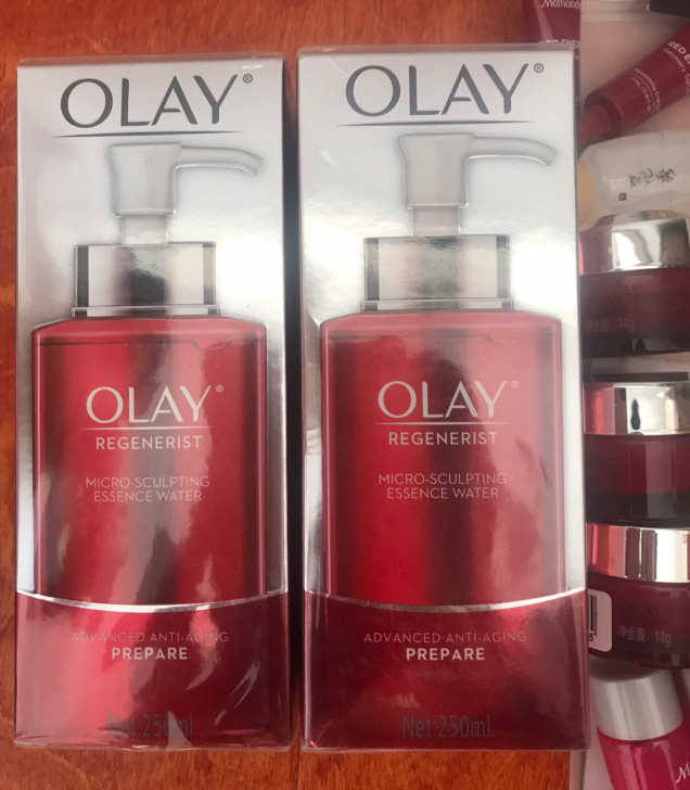 OLAY大红水新生金纯活能水清爽不油腻保湿...