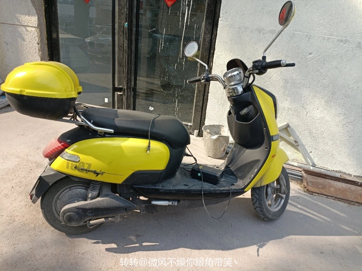 品牌型号：绿源电动车60v20。