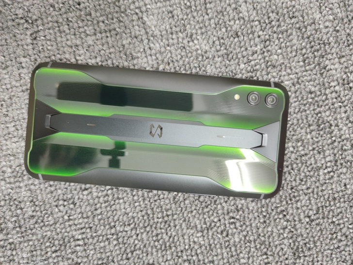 黑鲨2pro游戏手机12+512 电鸣黑 ...