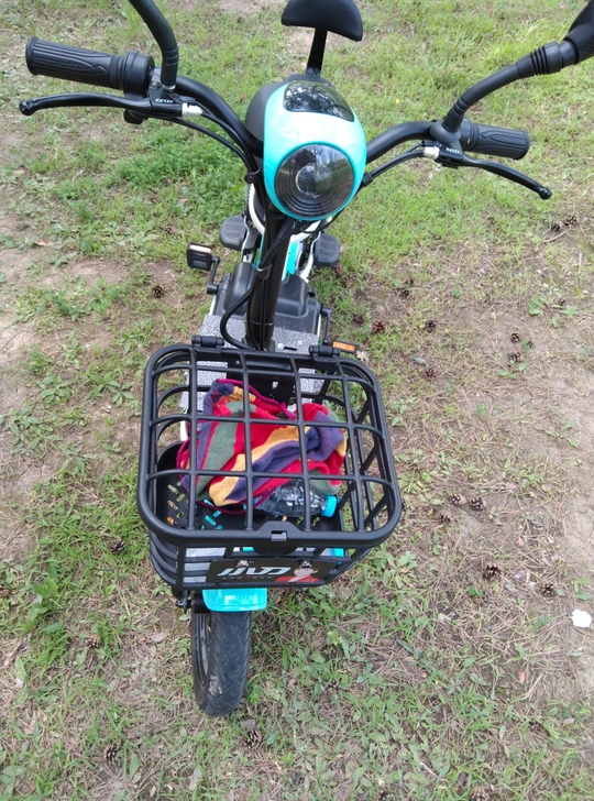 小刀电动车,几乎全新,有收据,实体店购入,...