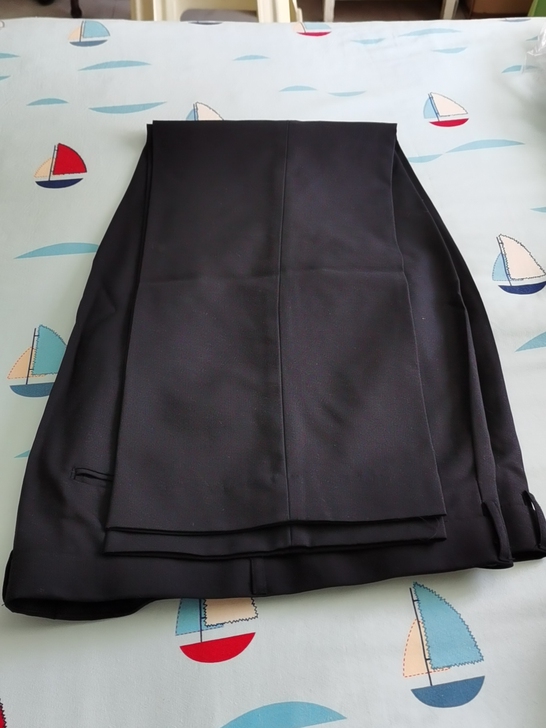 全新的铁路制服裤子,175/90B,55元...