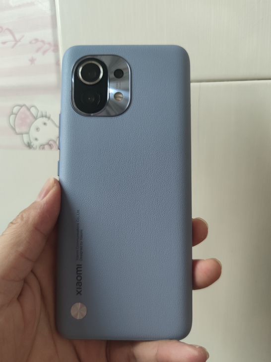 小米11，  8+128。 5G 骁龙88...