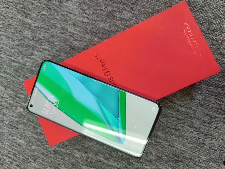 一加9pro 12+256g，还有一台8+...