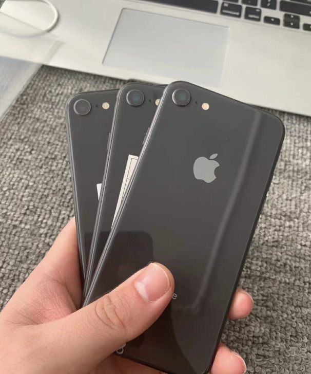 苹果8颜色齐全 iPhone8功能全好指纹...