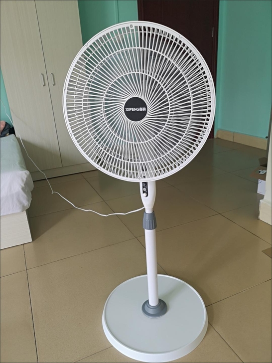 超市倒闭，捡漏清仓10台落地扇    都是...