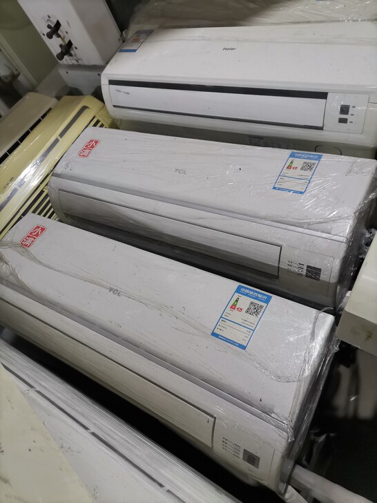 各种品牌挂机旧空调 900~12...