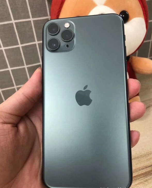 iphone11 ProMax 出一台自用...