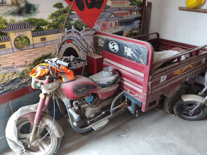 出闲置三轮摩托，没出过劲，邻居说发动机声音...