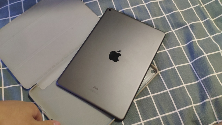 苹果ipad  air3    深空灰64G
