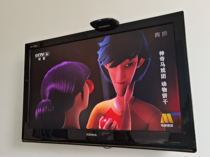 康佳液晶电视37寸，无网络接口无遥控，自取