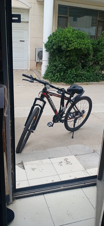 自己用的自行车，车况很好，带折叠车筐，凤凰...