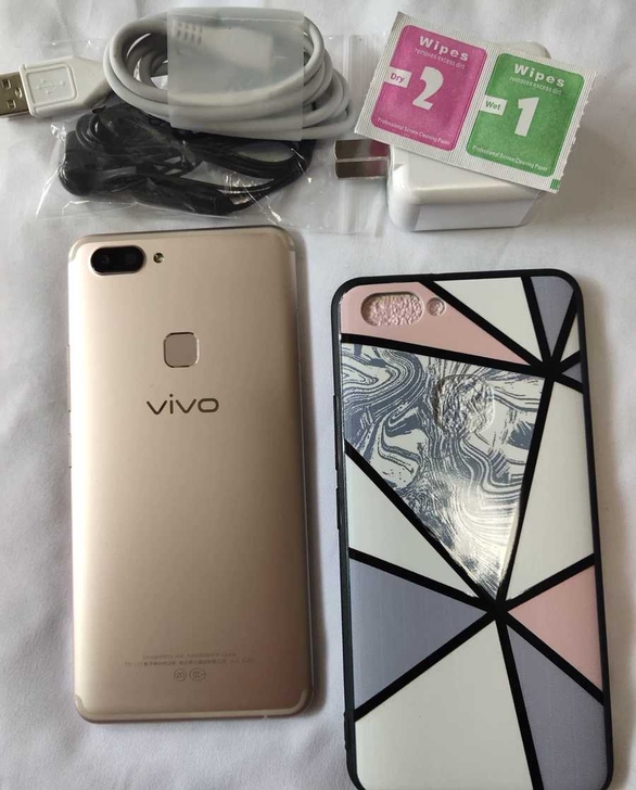 成色很好二手手机vivox20