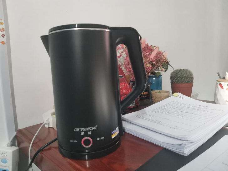 抽奖送了2个半球的热水壶因为家里以经有了便...