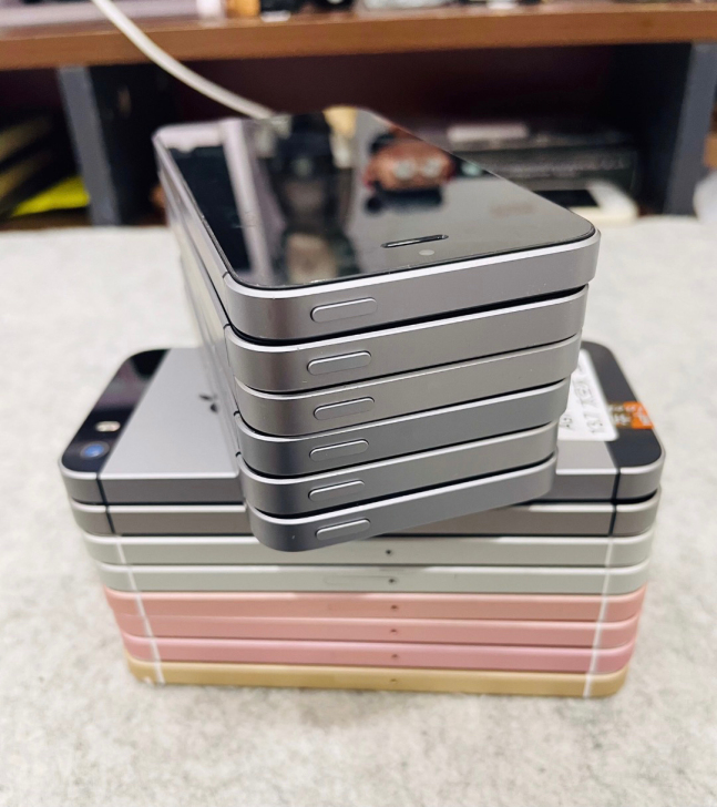 仅激活未使用 iPhone se 32G ...