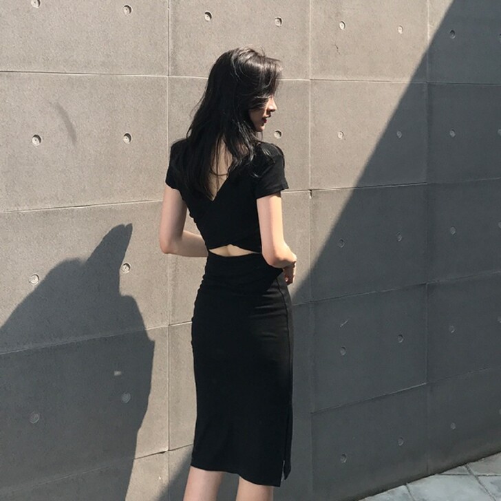 露背连衣裙女2021夏季新款性感中长款收腰...