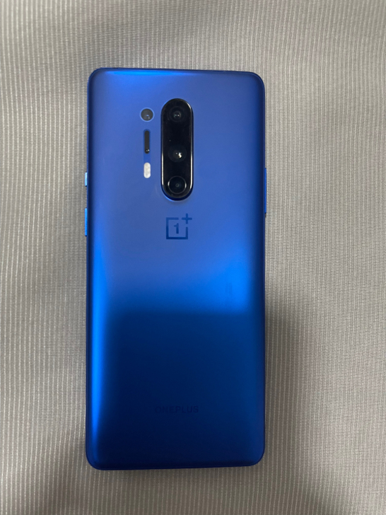 一加8pro 12 256 蓝调 颜值贼棒...