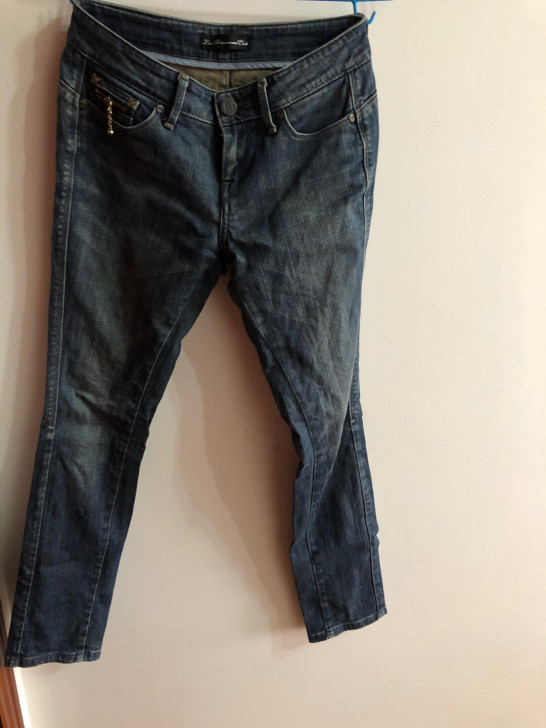 Lee牌女牛仔裤 ，小直筒版型很好搭衣服，...