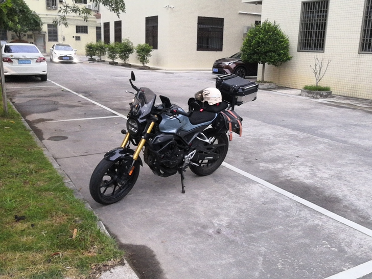 150排量复古街车