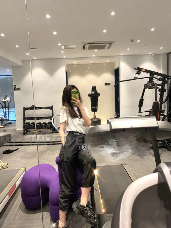 baby同款裤子，淘宝购入 全新的下水一次...