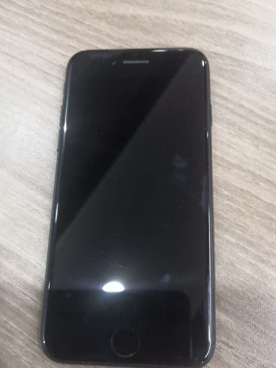 苹果7 iPhone 7 黑色32G,新换...