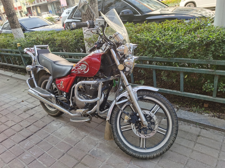 八成新二手摩托车,力帆125,行驶8000...