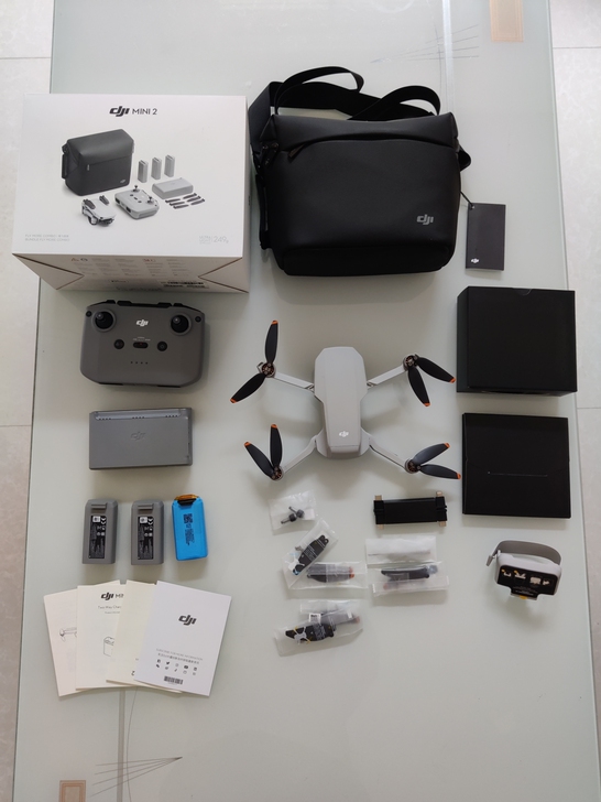 去年双十一买的首批大疆mini2套装无人机...
