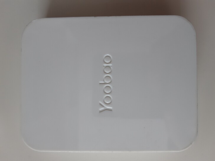 羽博充电宝，1W毫安，有使用痕迹，功能完好。
