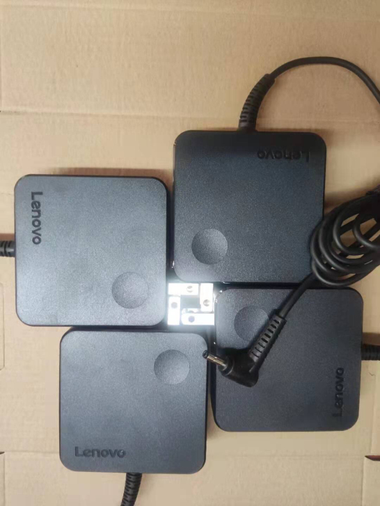 二手联想小新65w小口电源适配器20v3....