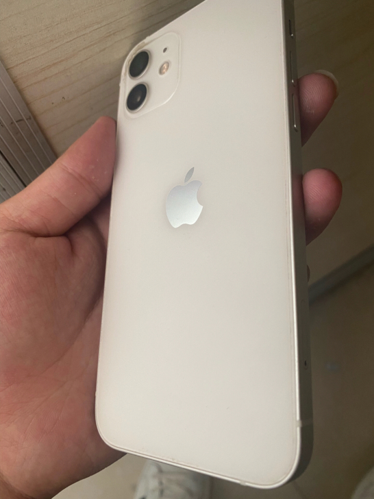 苹果12 白色 128G 电池健康 运行速...