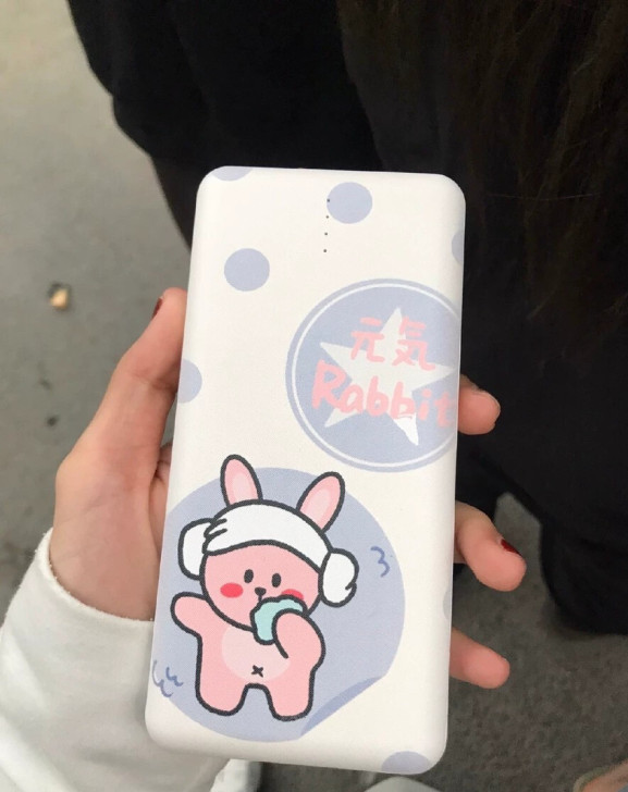 搬仓库清底货几十台全新充电宝10000毫安...