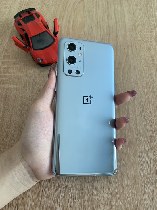 一加9pro 12+256G 98新，机器...