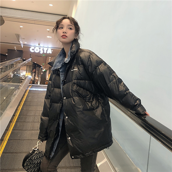 2019反季新款韩版牛仔拼接中长款羽绒服女...