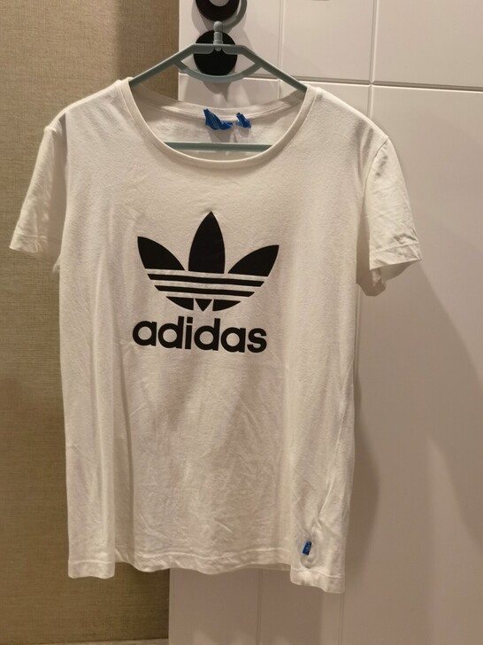 Adidas阿迪达斯短袖(女)