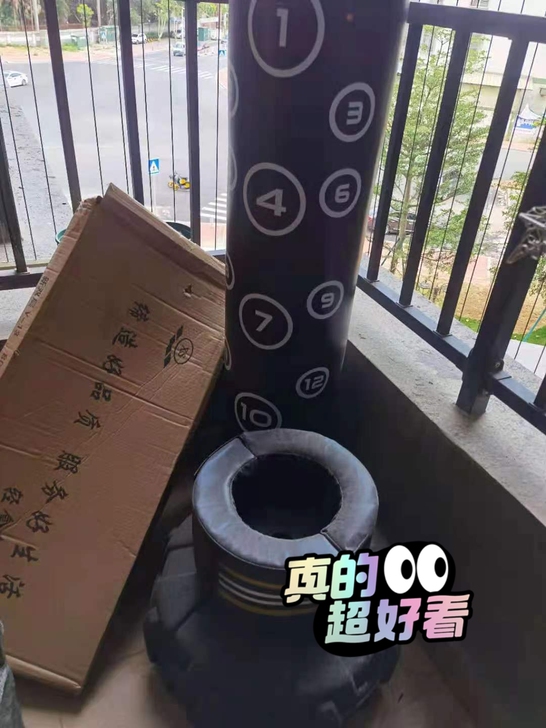 出售一个闲置的拳击,几乎全新