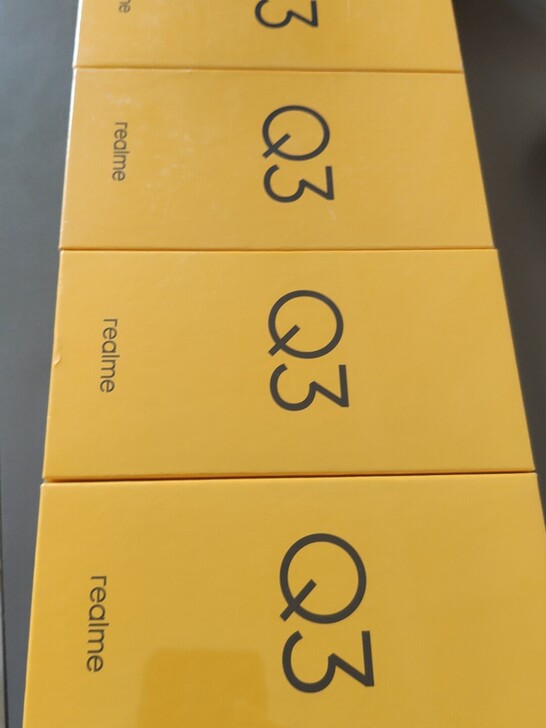全新未拆封realme Q3手机