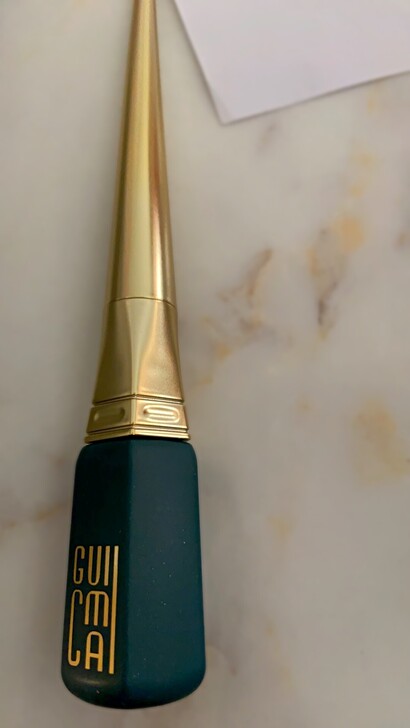 没有睫毛刷的睫毛膏,权杖睫毛膏朋友店里拿了...