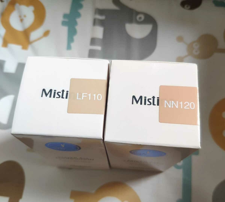 泰国Mistine蜜丝婷小蓝盾粉底液