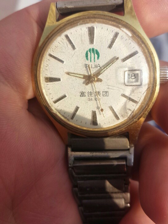 新收到的一块，辽宁省本溪纪念机械表，品相好...