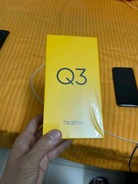 品牌型号 :真我q3科幻黑8+128g,7...