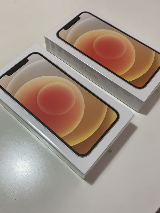 全新未拆的iPhone 12,白色256g...