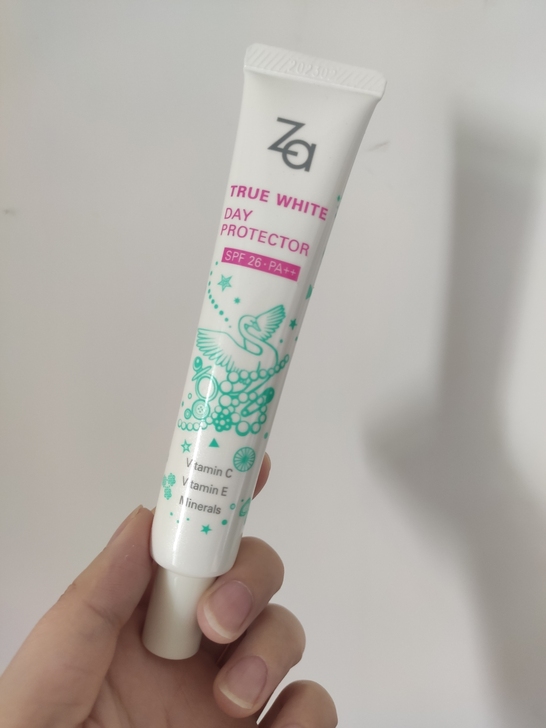 Za/姬芮隔离霜防晒遮瑕，三合一妆前打底乳...