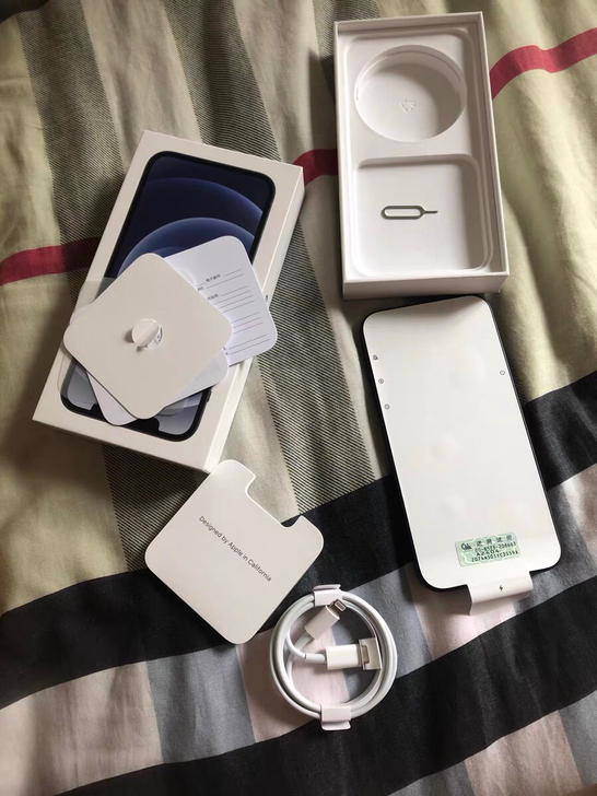 全新未拆封iPhone 12，质保3年 全...