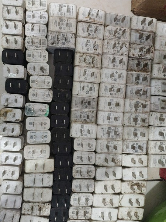 二手原装充电器，5v2a，华为，小米，op...