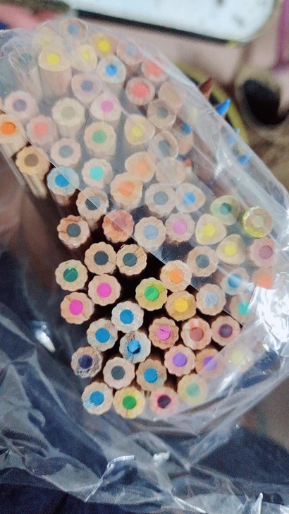 处理库存瑕疵品杂款彩色铅笔100支易上色优...