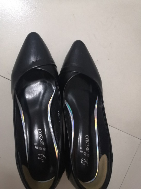 公务员面试买的鞋子，仅穿了一次