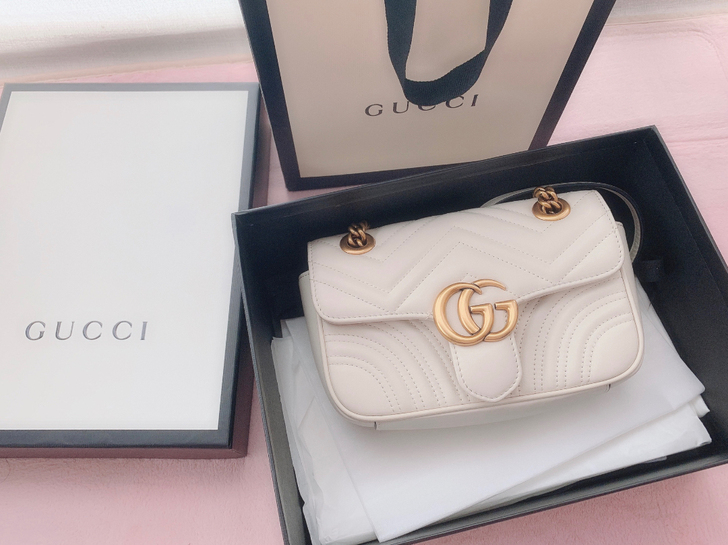 GG家22小号包包，9.5新，背个款式，懂...