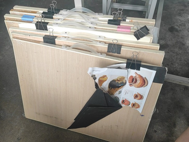 美术画板 放久了 略脏 完好无损 送素描纸...