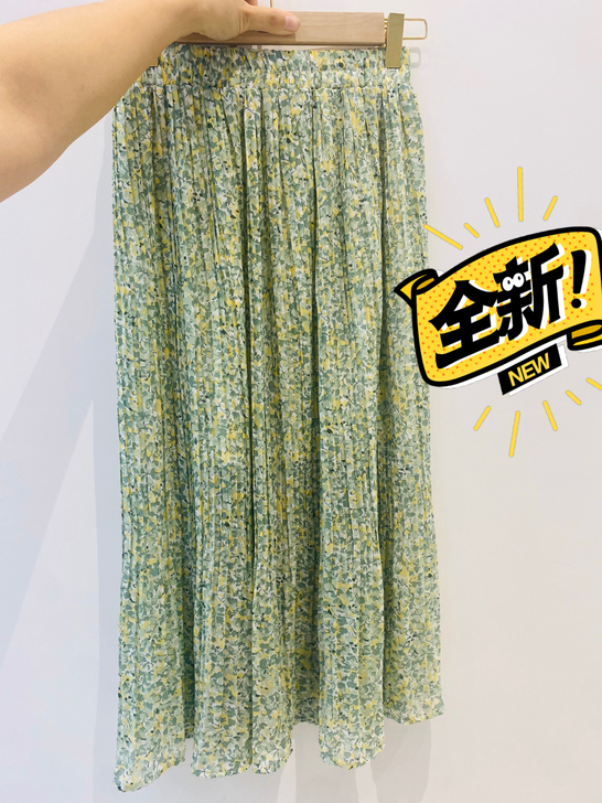 小清新碎花半裙，均码，全新洗过水一次没有穿...