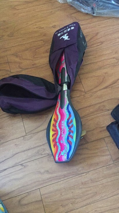 蛇形滑板6－7成新30元出本地售自提