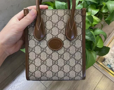 GUCCI古驰GG Retro饰互扣式双G...